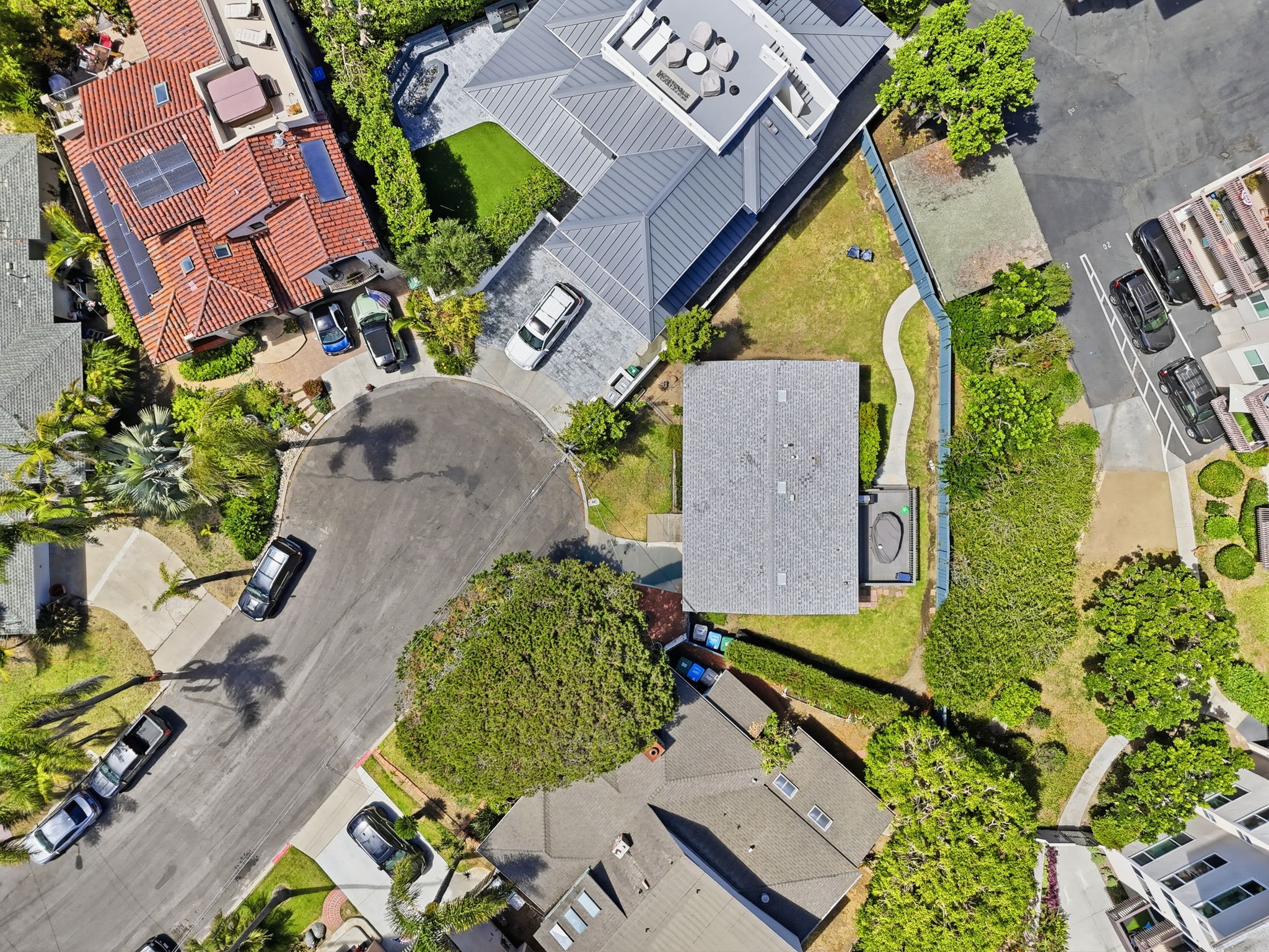 665 Pacific View Dr-13