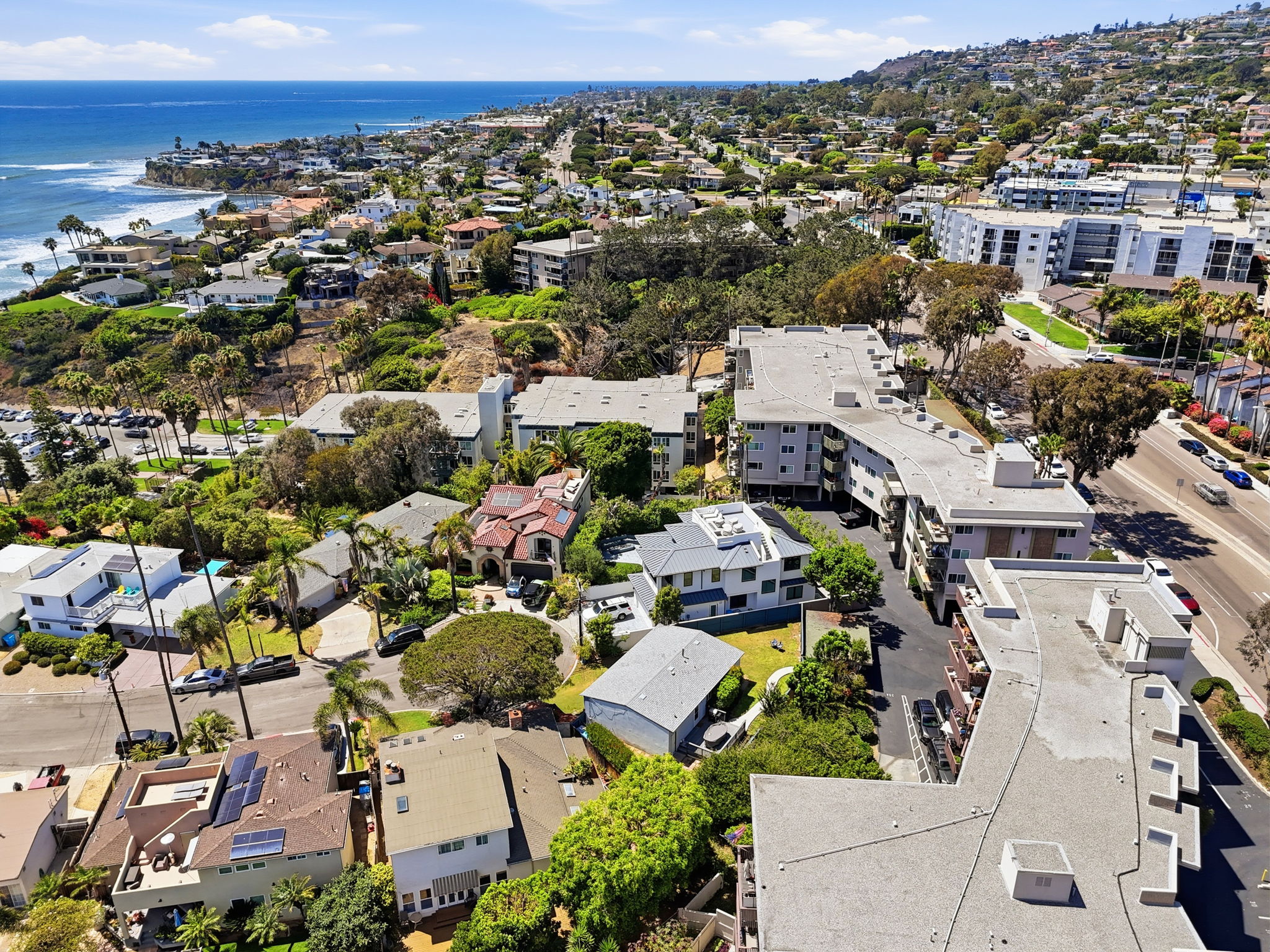 665 Pacific View Dr-11