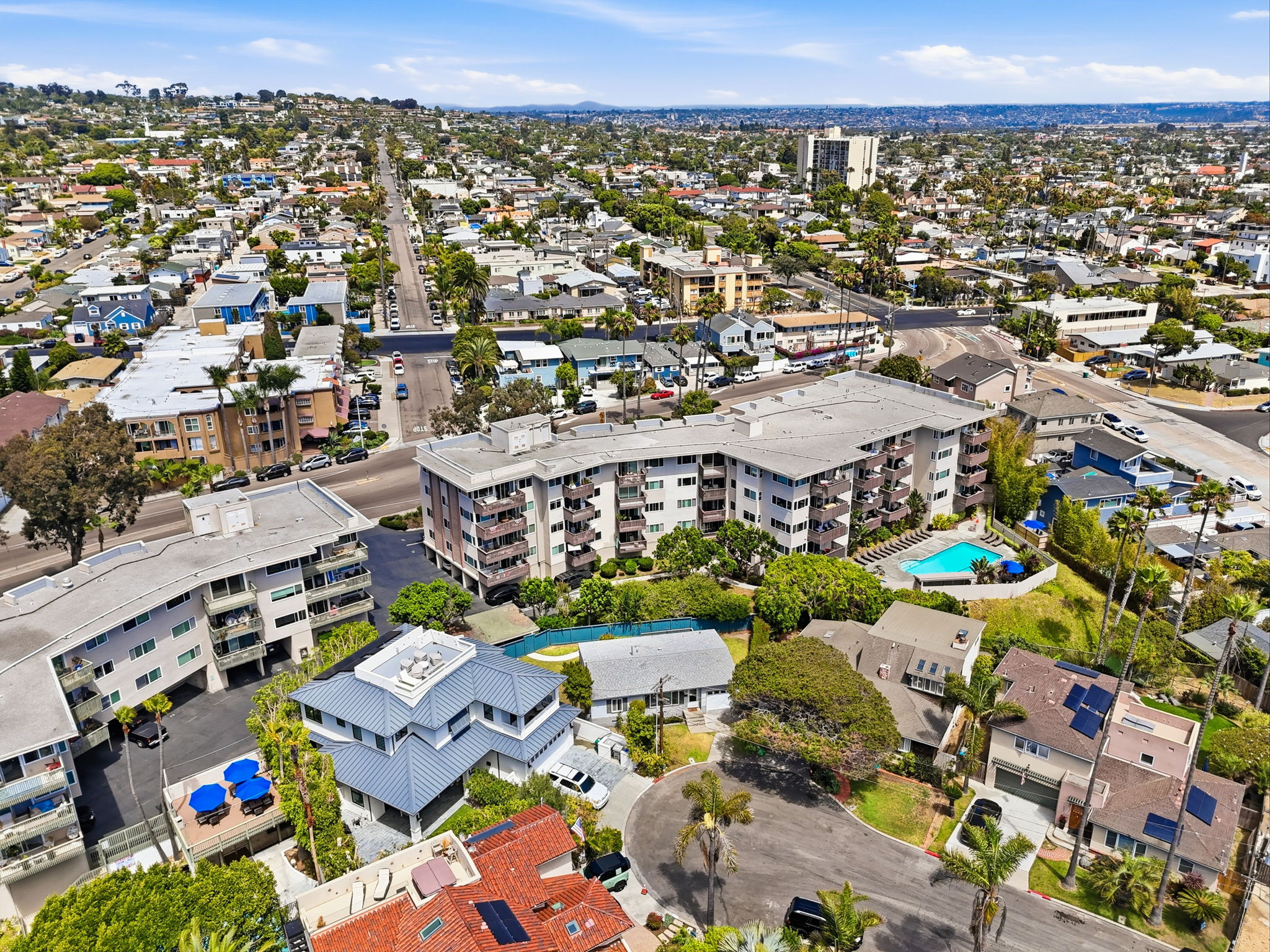 665 Pacific View Dr-4