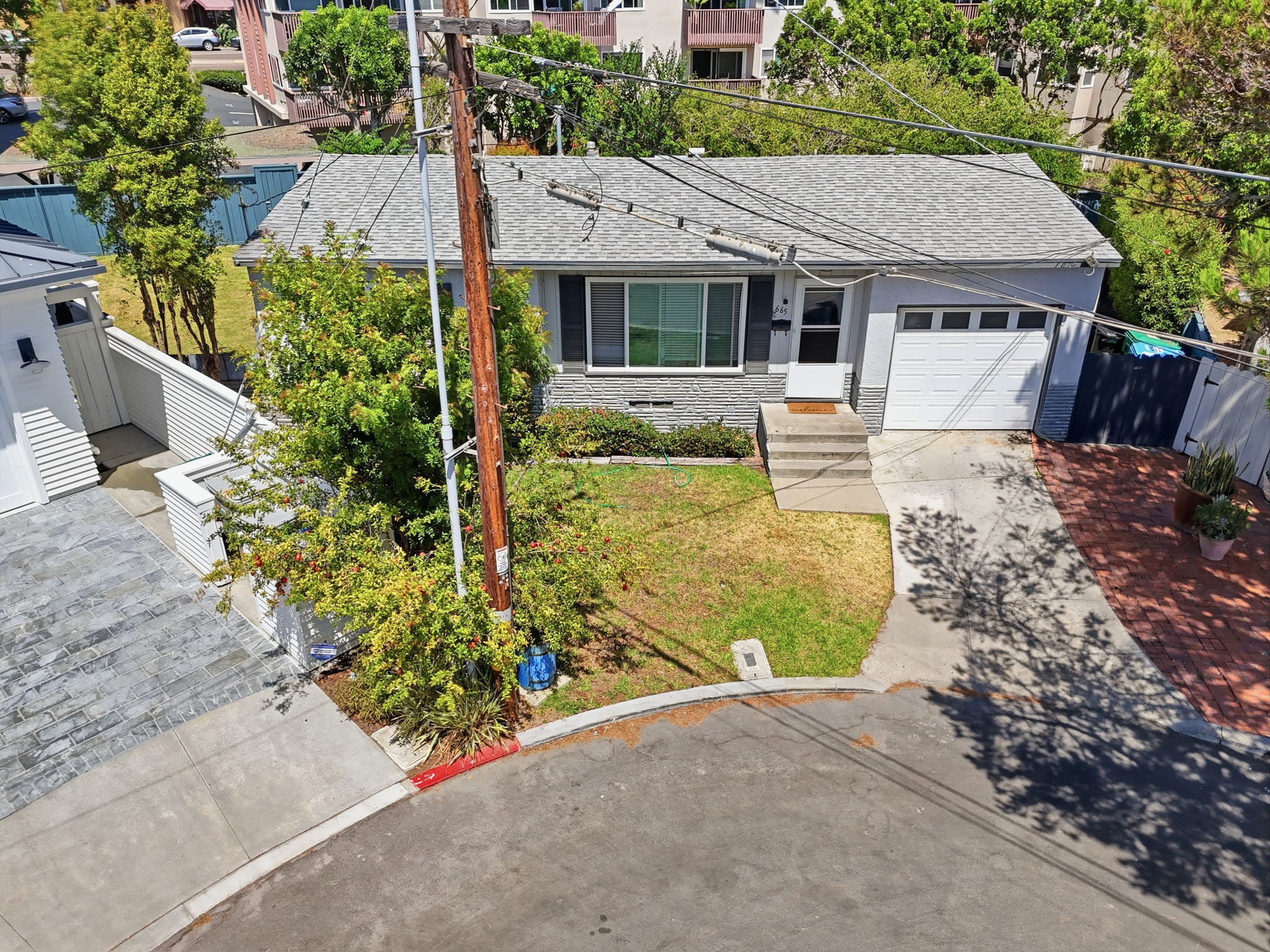 665 Pacific View Dr-1