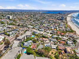 665 Pacific View Dr-25