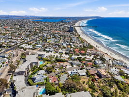 665 Pacific View Dr-24