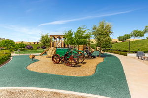 042_ 665 Sandalwood Dr unit 4  Livermore