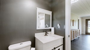  Photo 12
