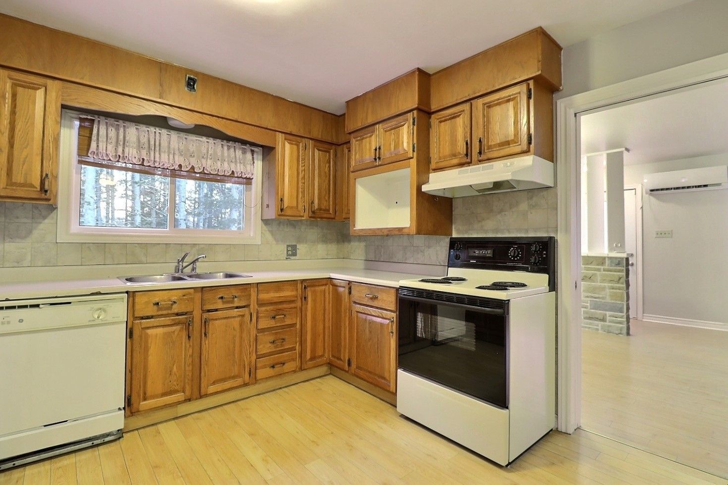 665 Weisner Rd, Moncton, NB E1H 1T6 PROPICSTA & MeasureMySpace