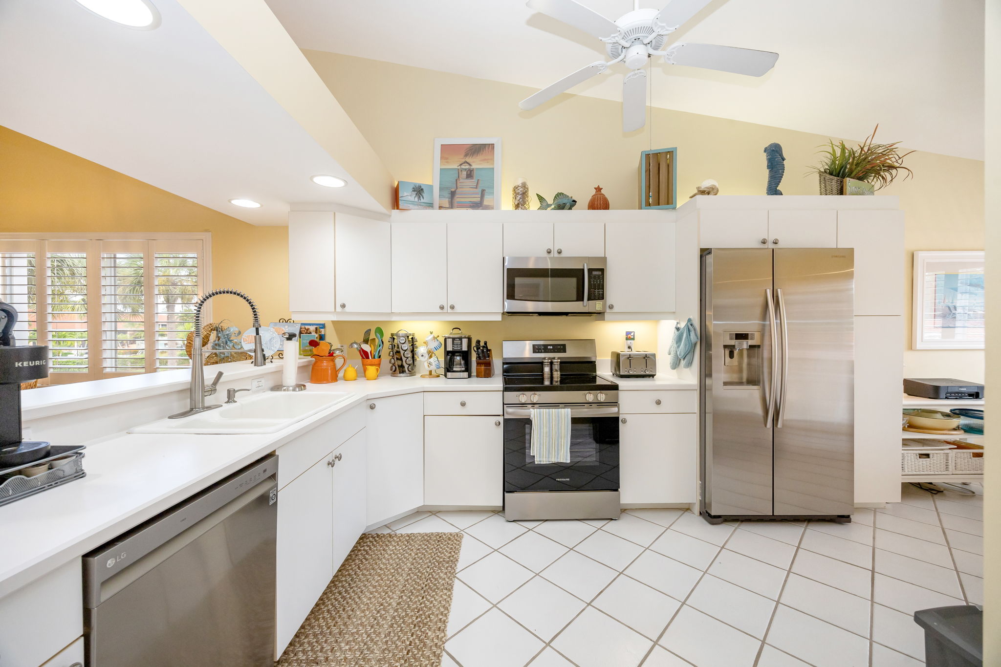 6650 Beach Resort Dr unit 16, Naples, FL 34114, USA Photo 9