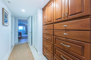 Master Bedroom Hallway1a