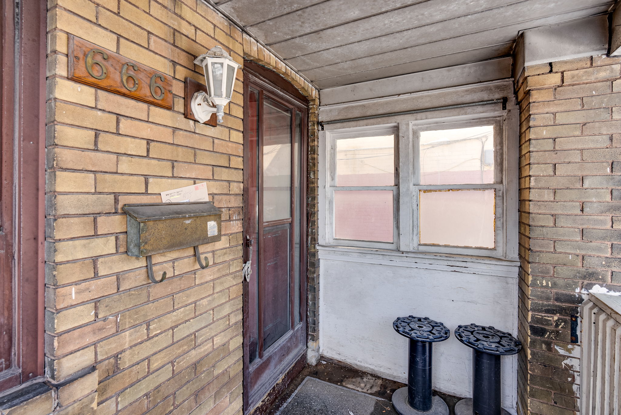666 Jane St Toronto, ON M6N 4A7