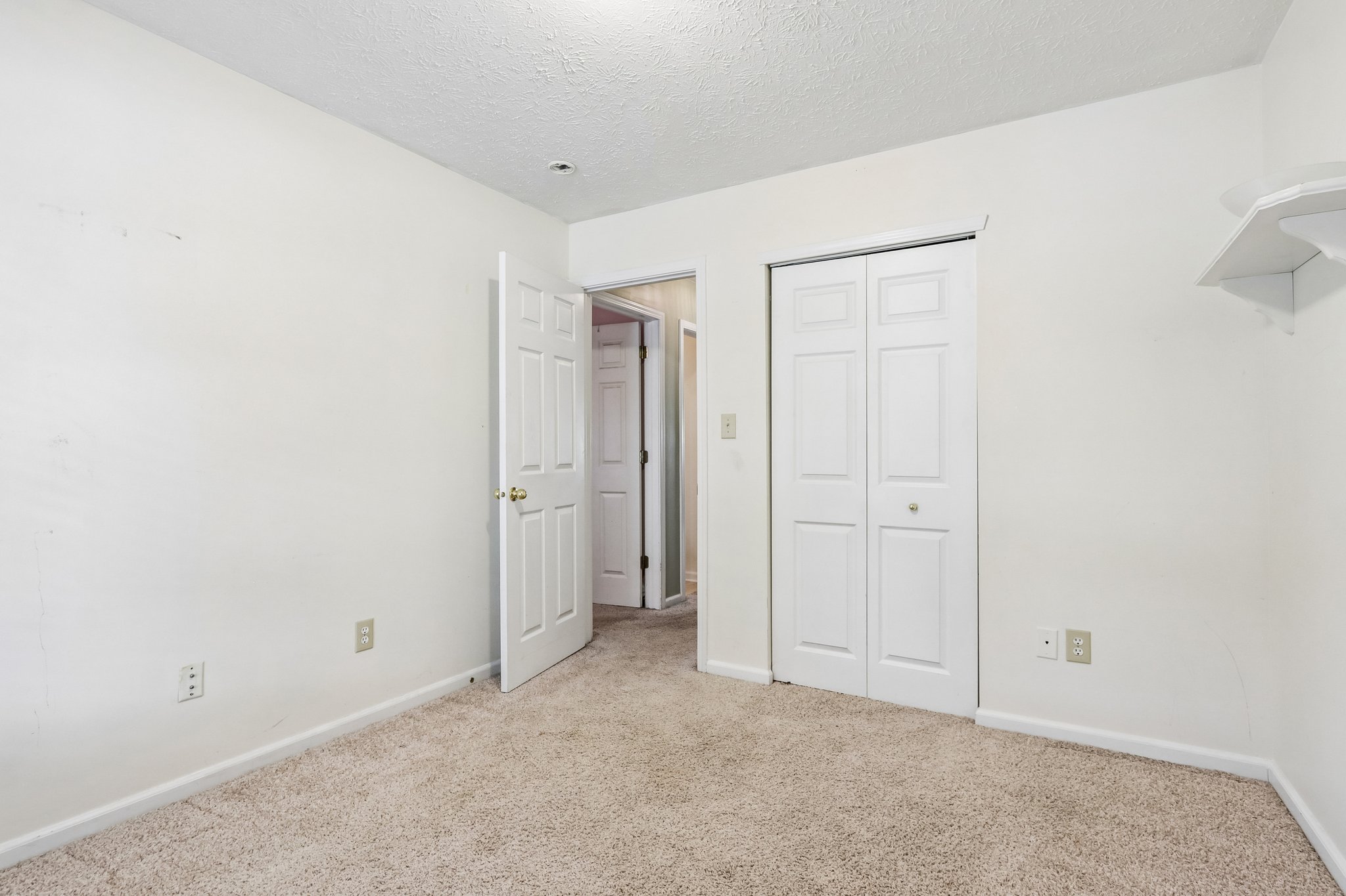 W Denton Dr-S1006-017.jpg