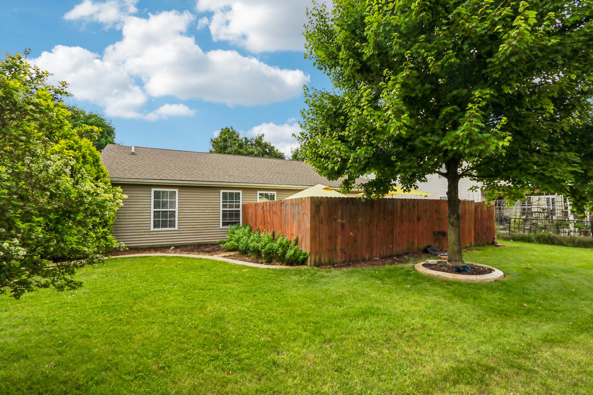 W Denton Dr-S1006-026.jpg