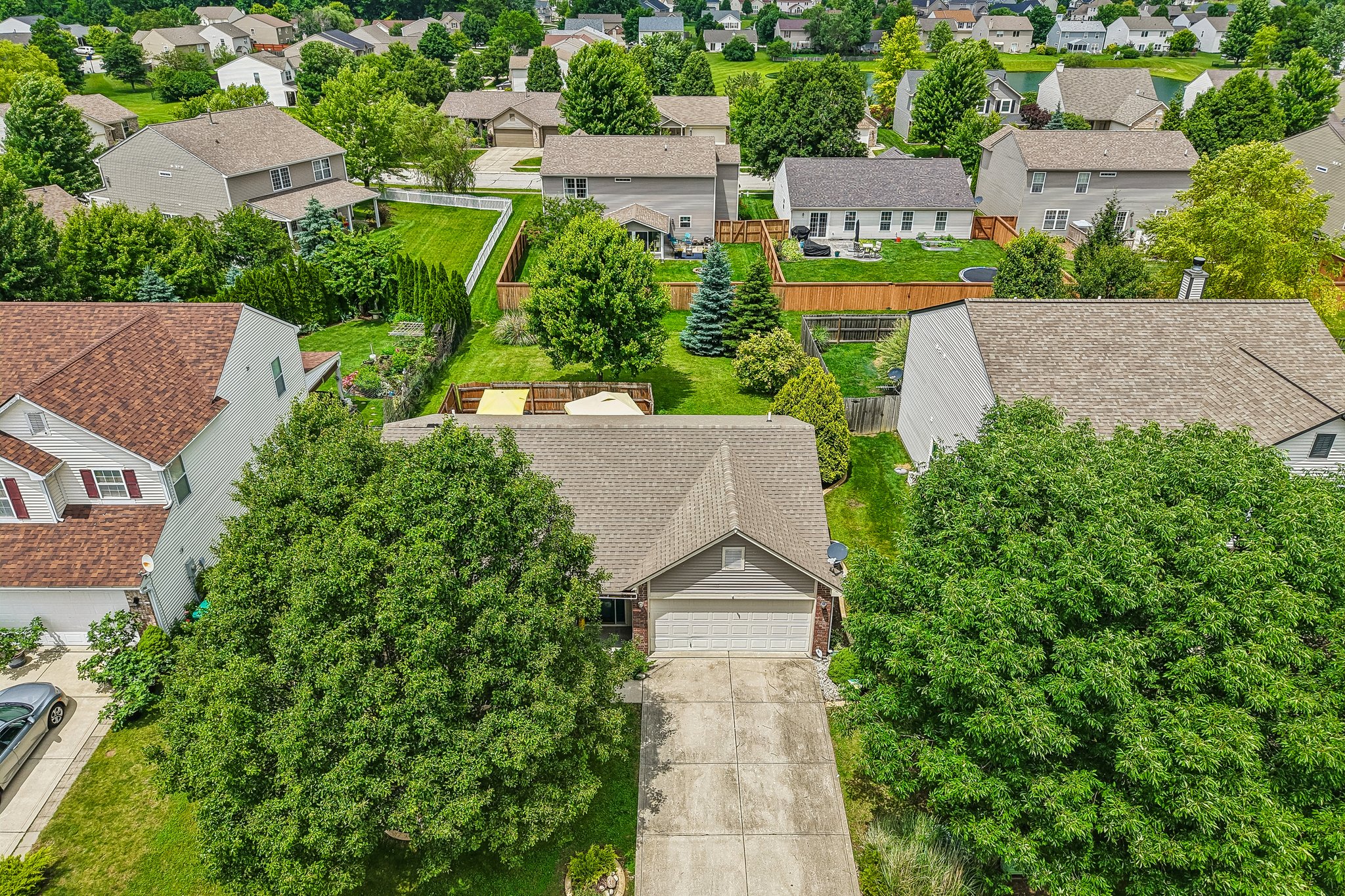 W Denton Dr-S1006-032.jpg