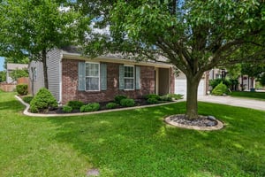 W Denton Dr-S1006-003.jpg