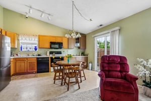 W Denton Dr-S1006-008.jpg