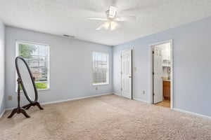 W Denton Dr-S1006-018.jpg