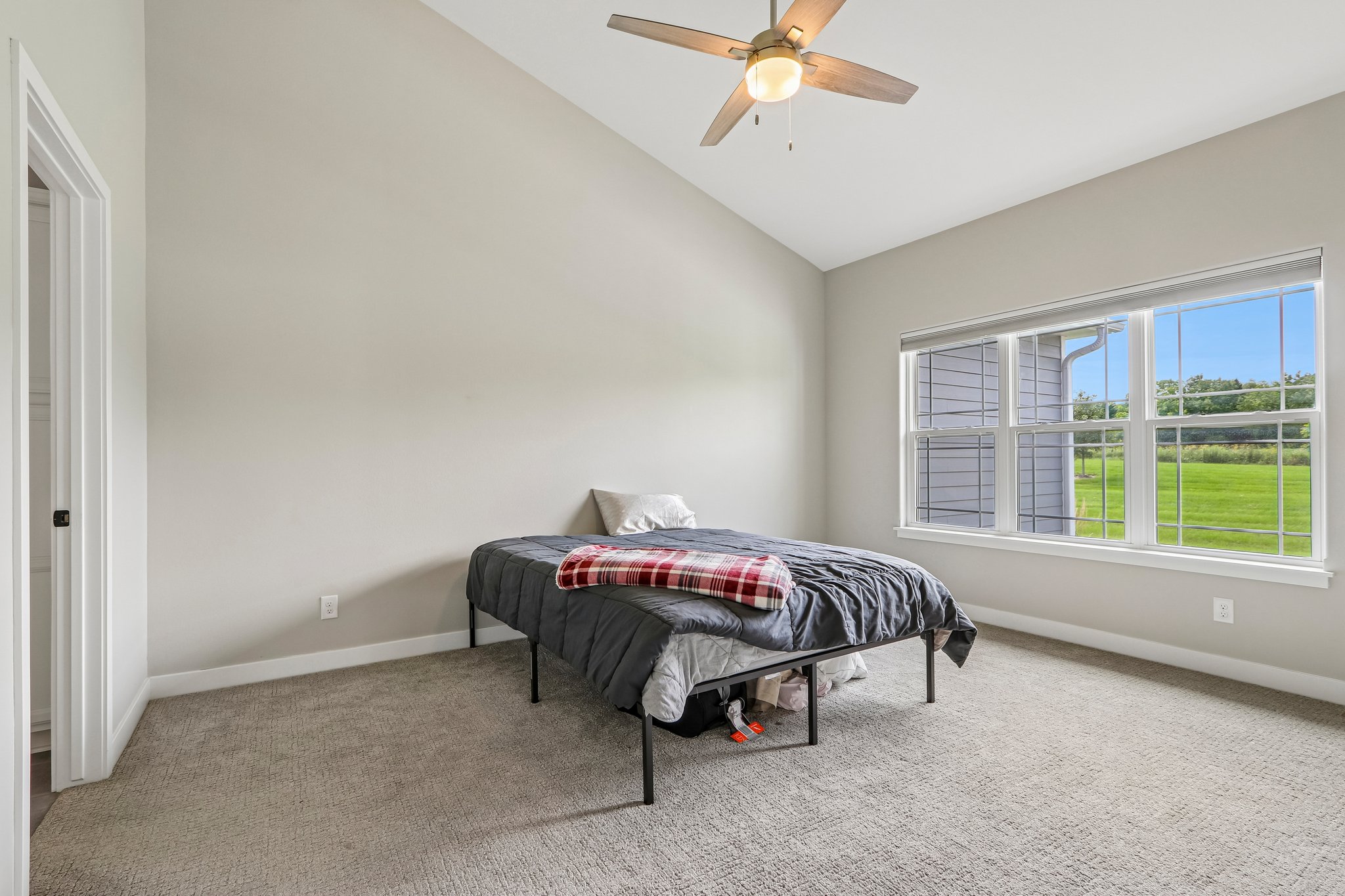 105th St 31-S1908-017.jpg