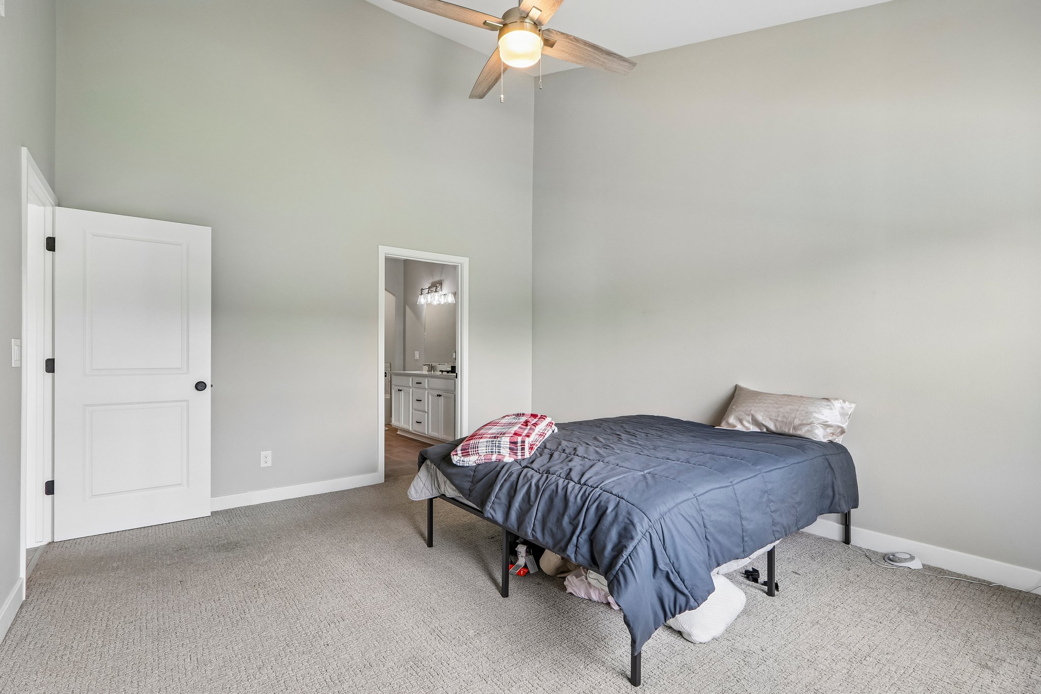 105th St 31-S1908-018.jpg