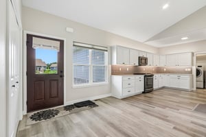 105th St 31-S1908-006.jpg