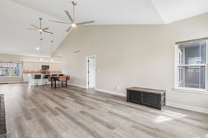 105th St 31-S1908-009.jpg