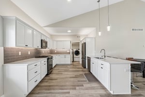 105th St 31-S1908-013.jpg