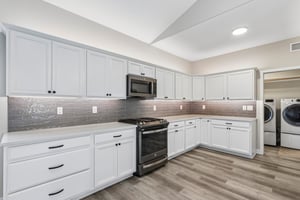 105th St 31-S1908-014.jpg