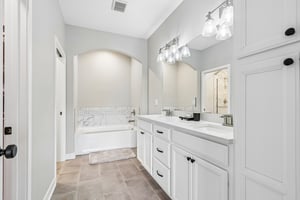 105th St 31-S1908-020.jpg