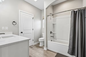 105th St 31-S1908-026.jpg