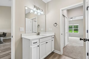 105th St 31-S1908-027.jpg