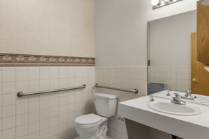  Photo 34