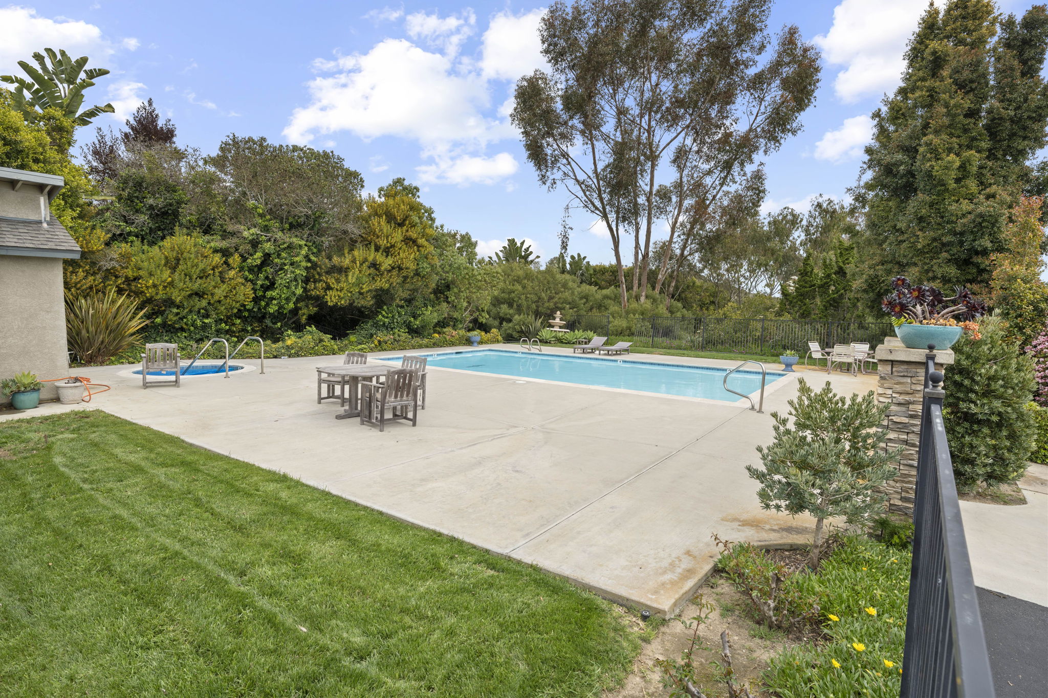 6669 La Jolla Scenic Drive South, San Diego, CA 92037