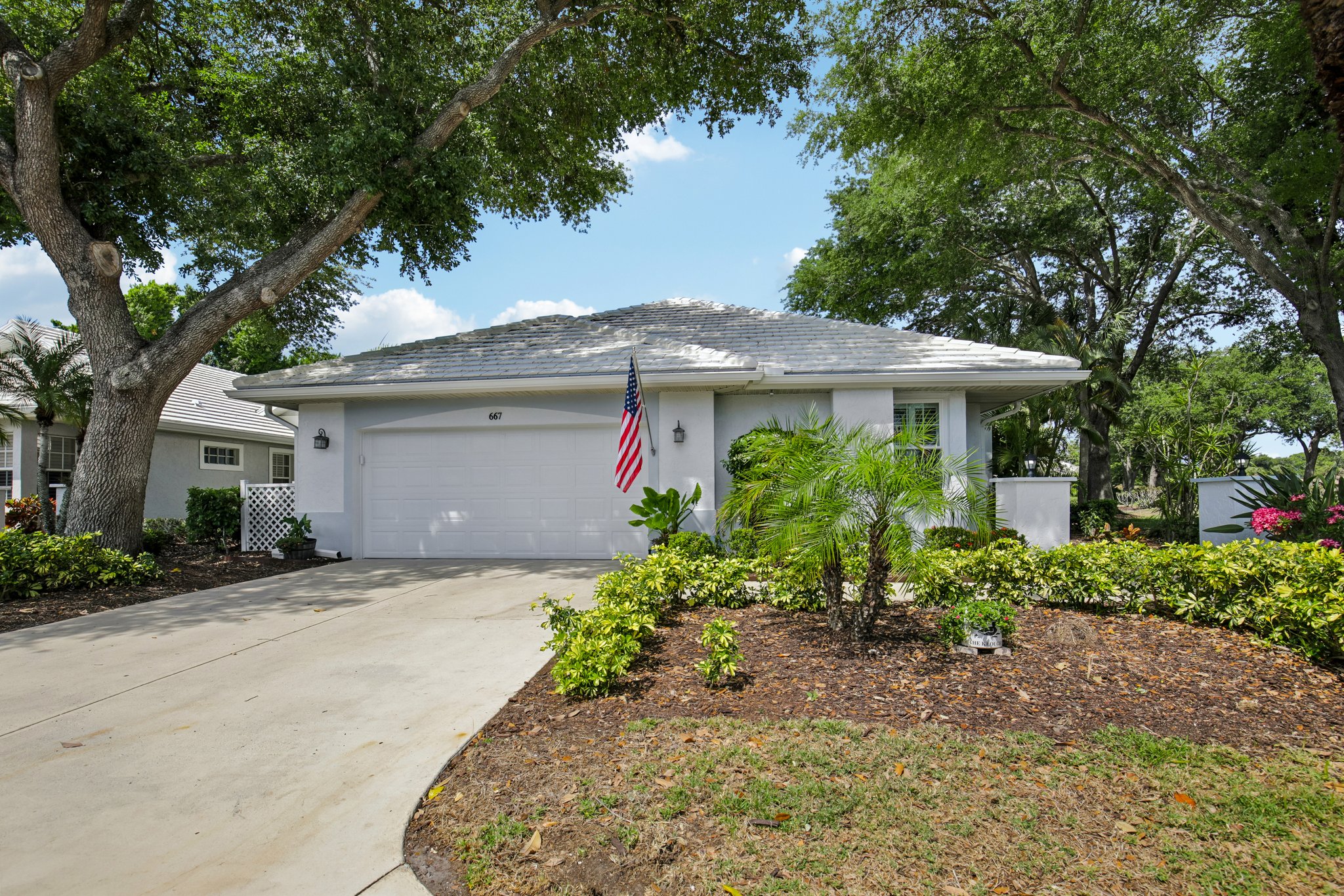 Crossfield Cir unit 1-S2204-002.jpg