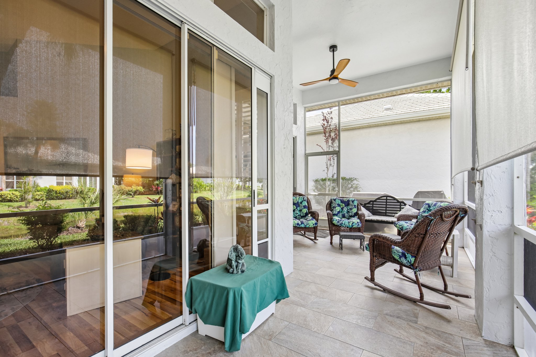 Crossfield Cir unit 1-S2204-030.jpg