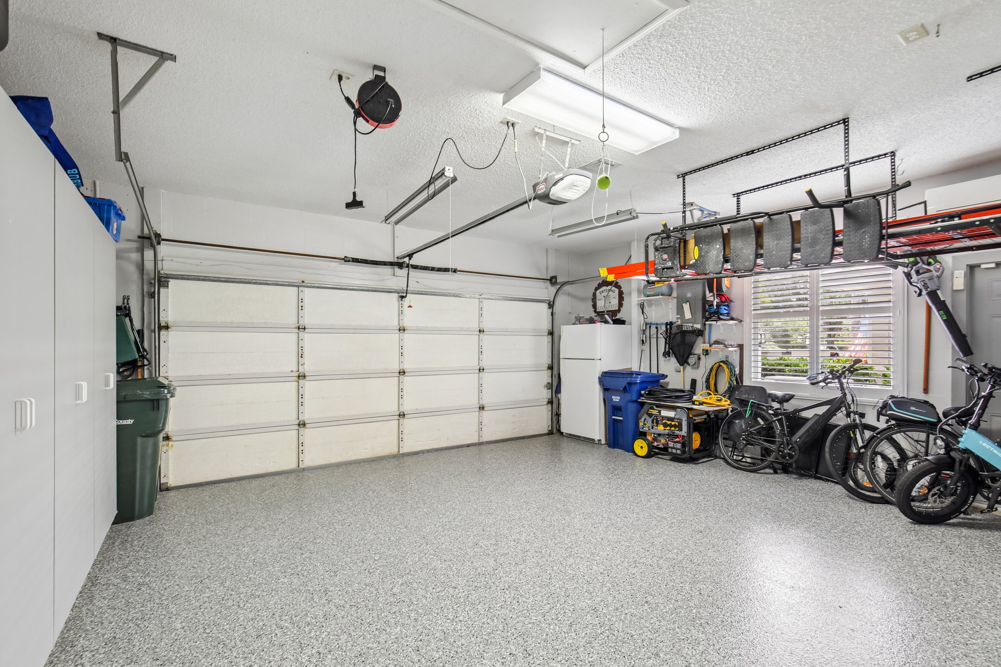 Crossfield Cir unit 1-S2204-032.jpg