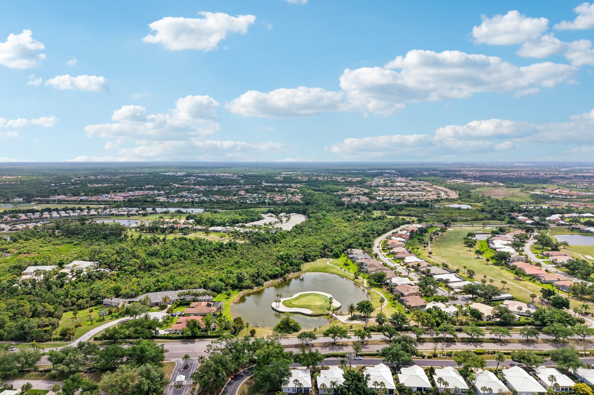 Crossfield Cir unit 1-S2204-043.jpg