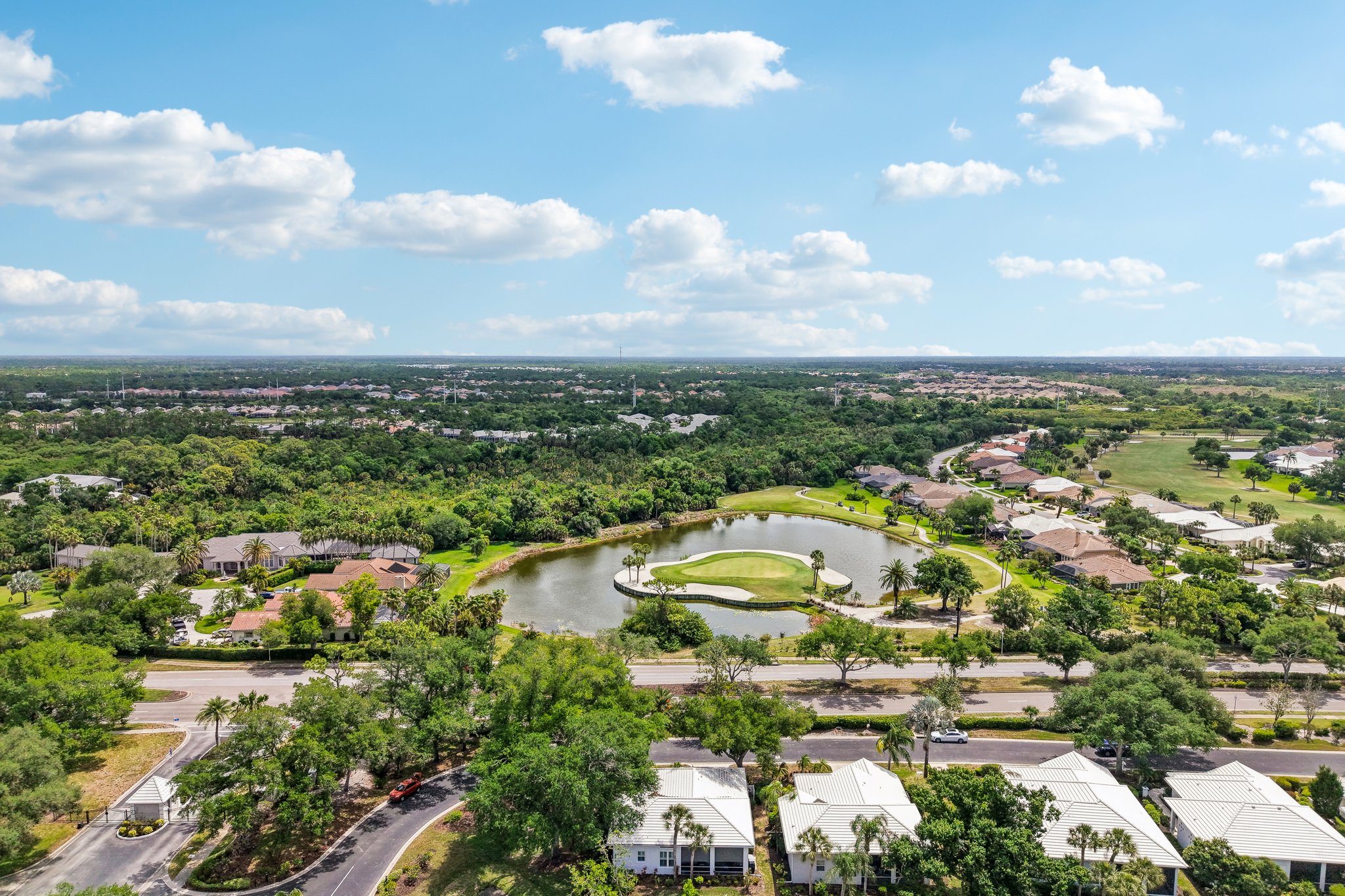 Crossfield Cir unit 1-S2204-046.jpg