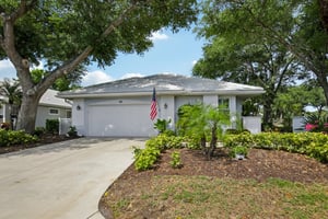 Crossfield Cir unit 1-S2204-002.jpg