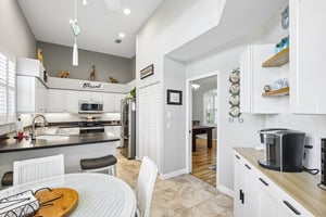 Crossfield Cir unit 1-S2204-010.jpg
