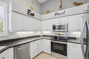 Crossfield Cir unit 1-S2204-013.jpg