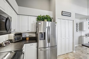 Crossfield Cir unit 1-S2204-016.jpg
