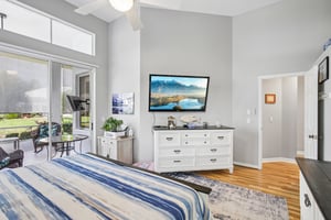 Crossfield Cir unit 1-S2204-022.jpg