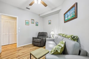 Crossfield Cir unit 1-S2204-025.jpg