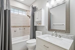 Crossfield Cir unit 1-S2204-026.jpg