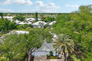 Crossfield Cir unit 1-S2204-039.jpg