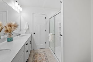  Photo 46