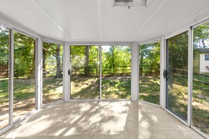 37. Sun room.jpg