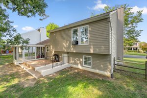 40. Back exterior .jpg