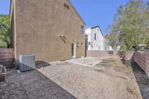  Photo 37