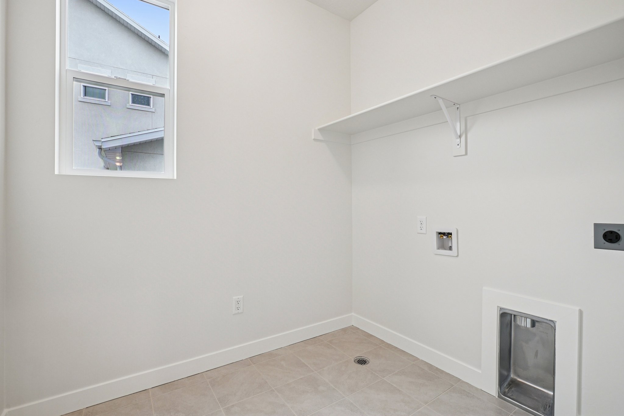 W Skyloop Dr-S1102-023.jpg