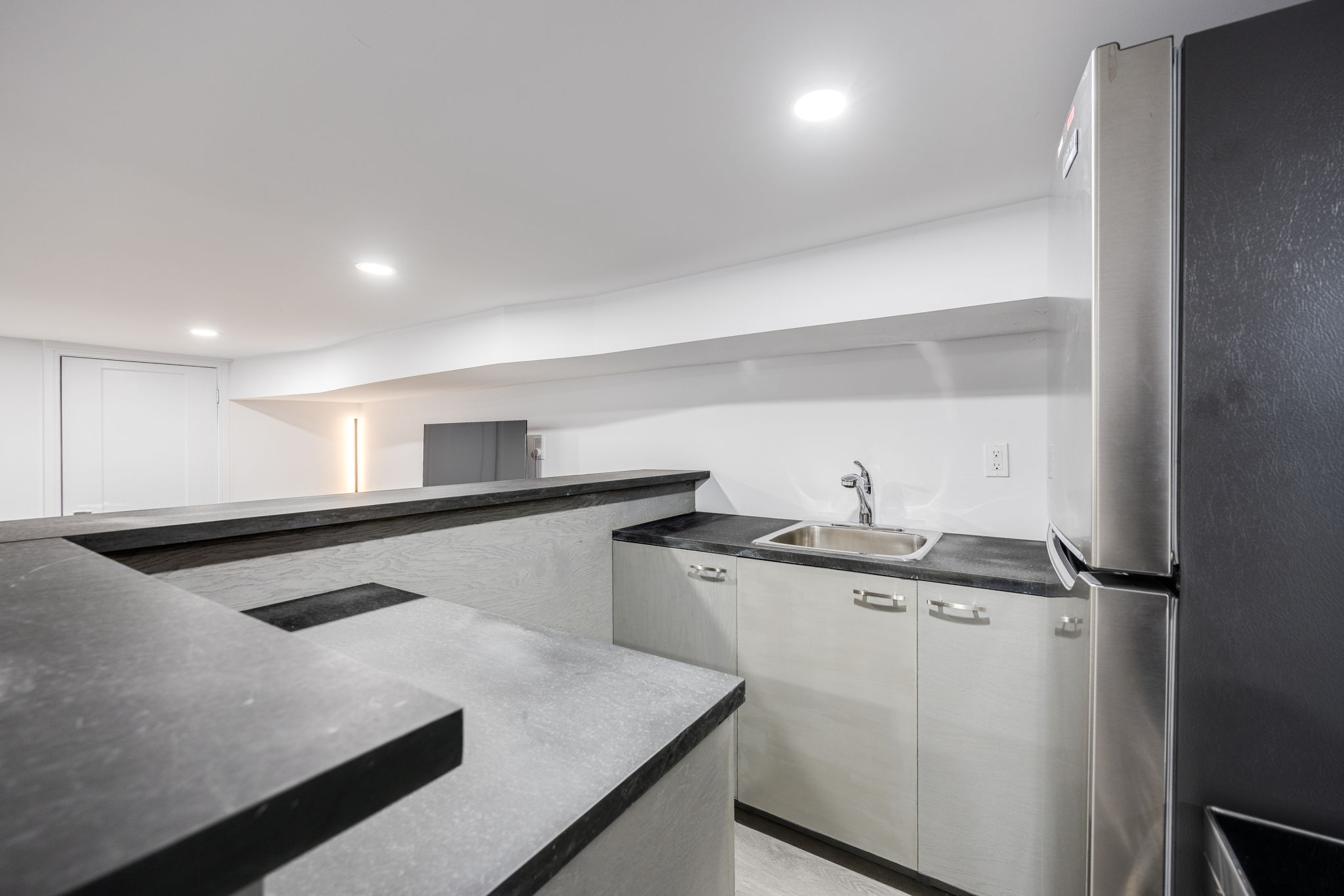 Toronto property showcase — delivered property photograph 8