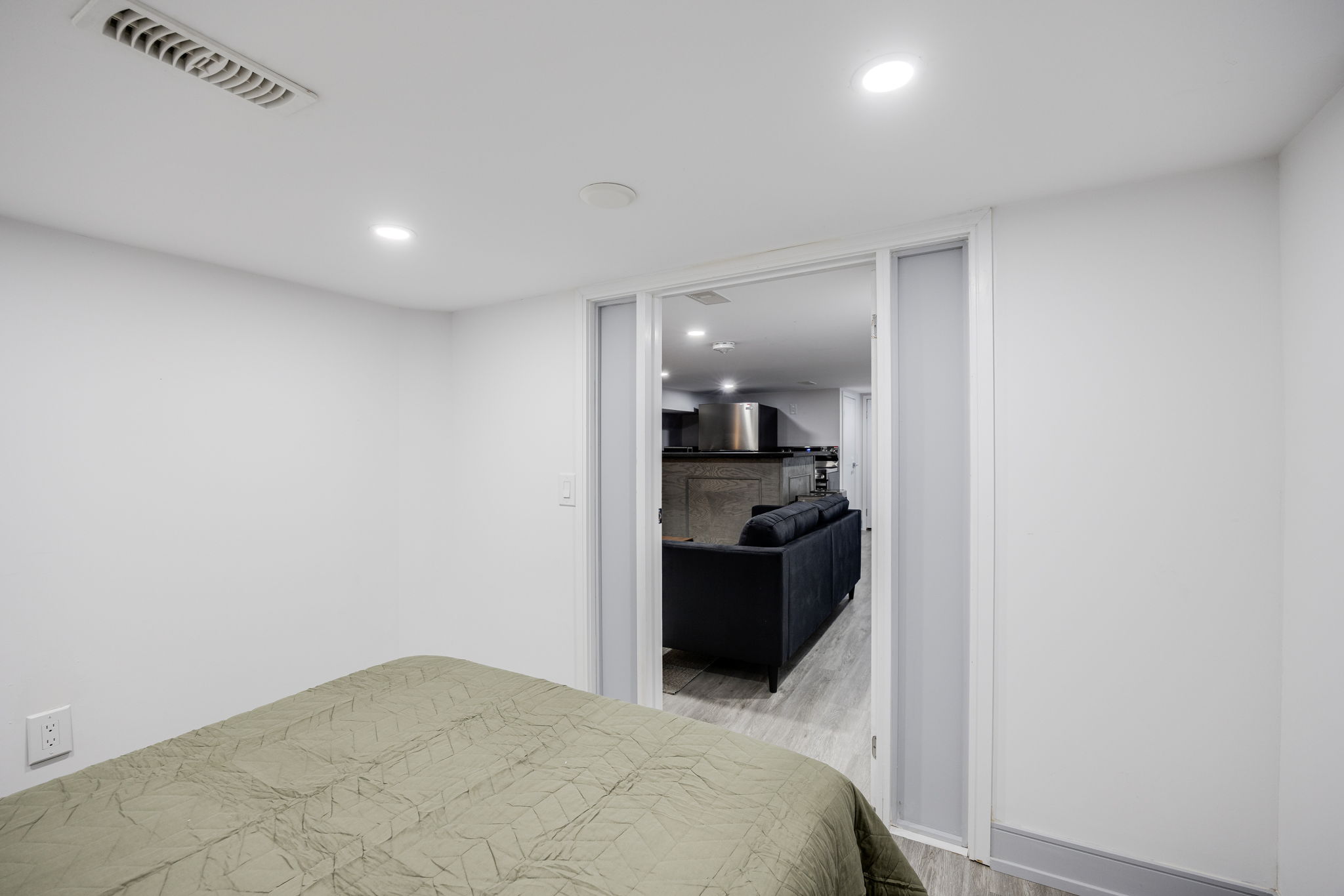 Toronto property showcase — delivered property photograph 16