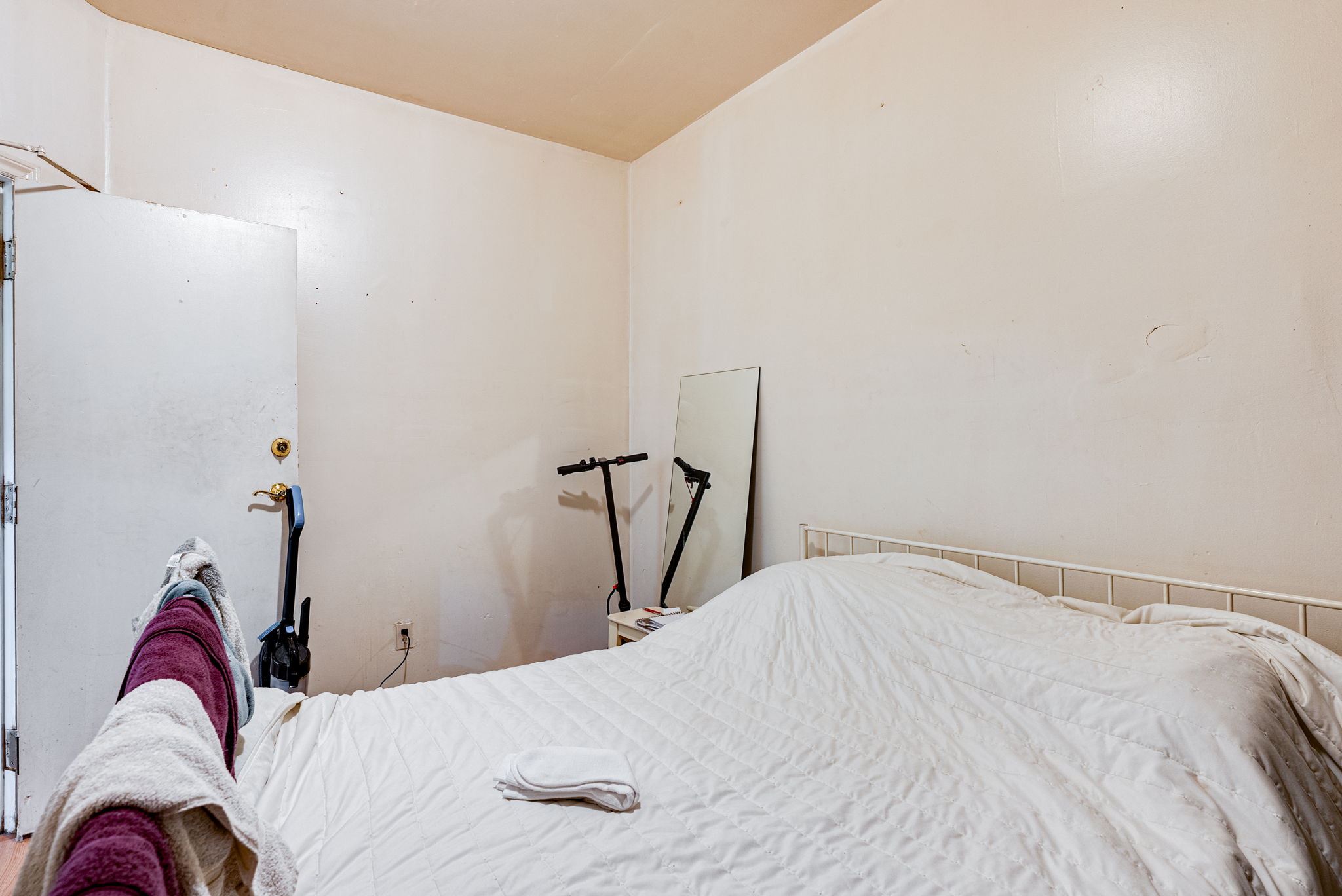 668 Jane St Toronto, ON M6N 4A7